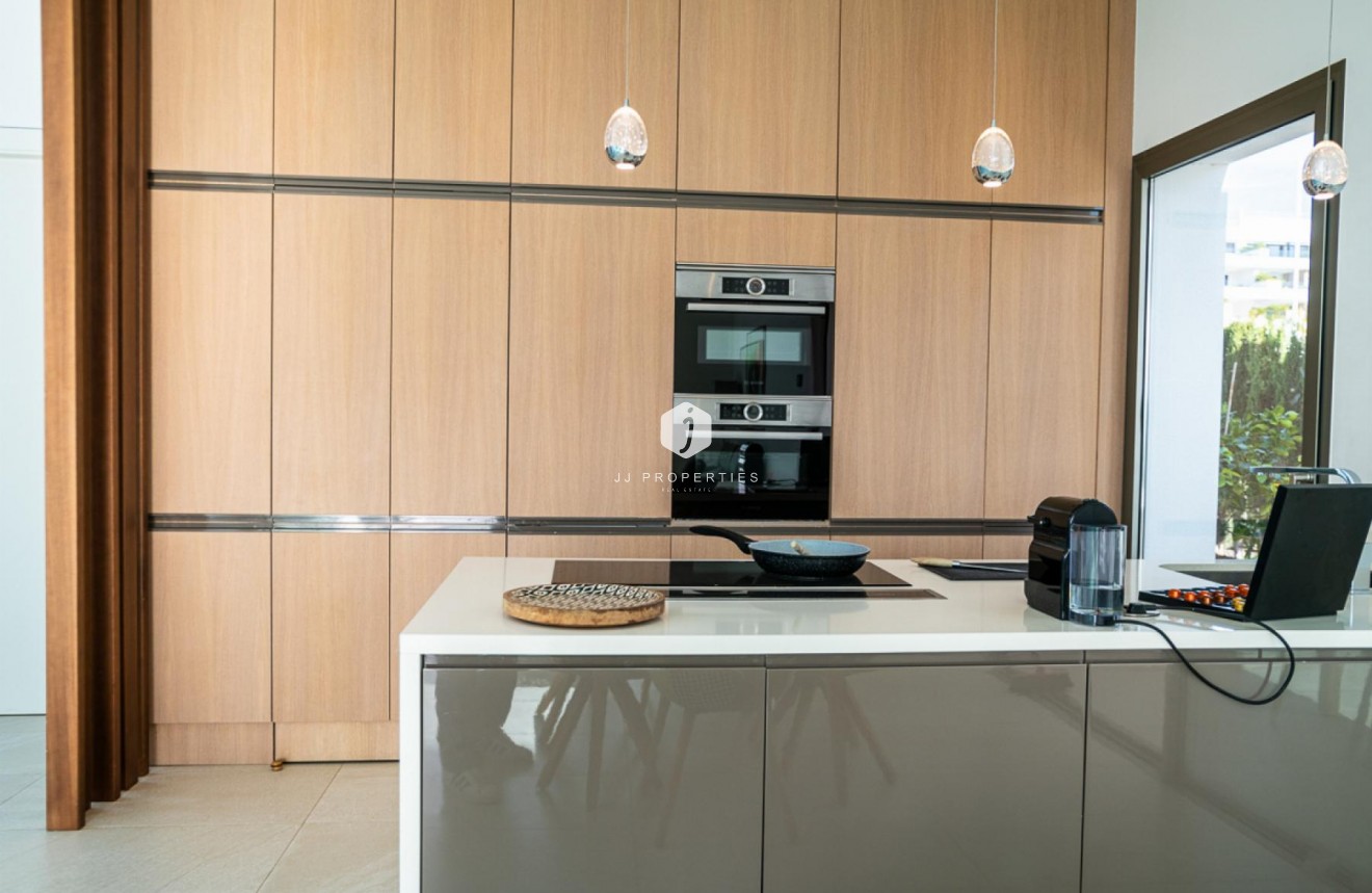 Tweedehands - Villa -
Orihuela Costa - Costa Blanca