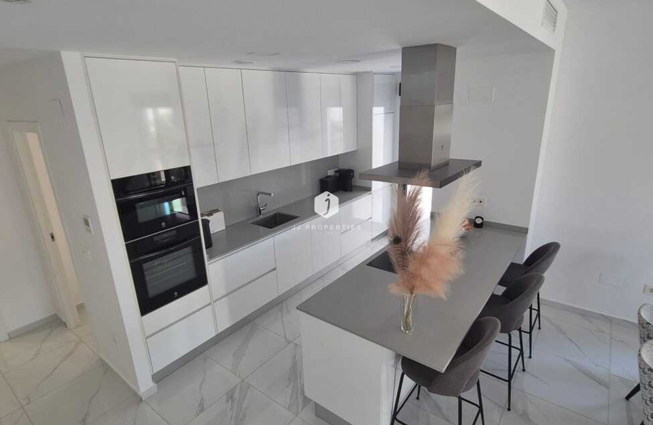 Tweedehands - Villa -
Bigastro - Inland