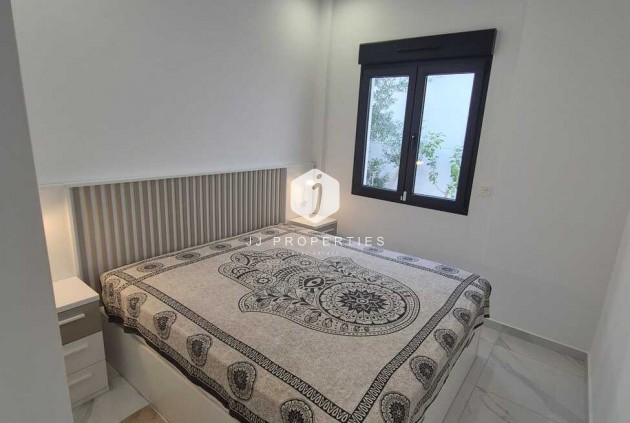 Tweedehands - Villa -
Bigastro - Inland