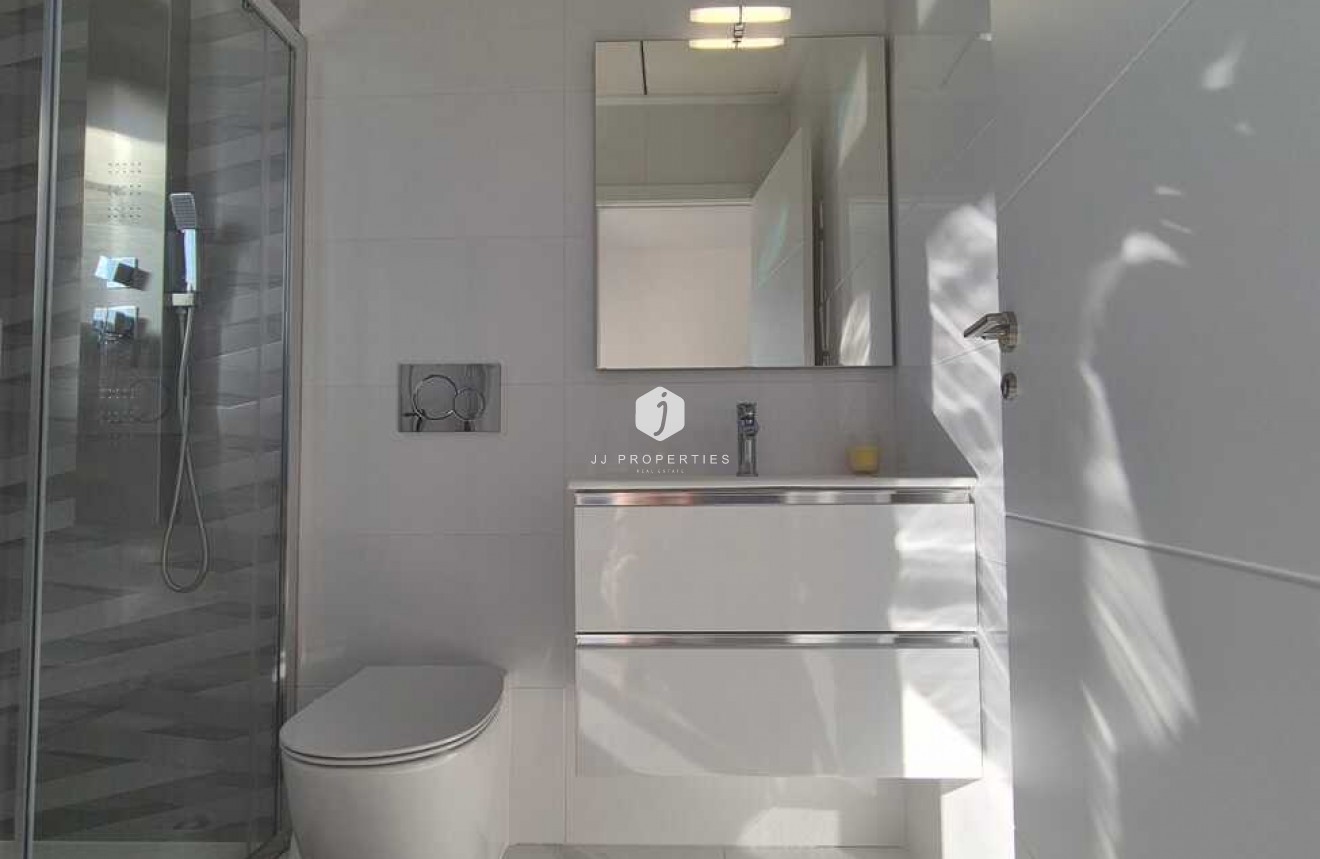 Tweedehands - Villa -
Bigastro - Inland