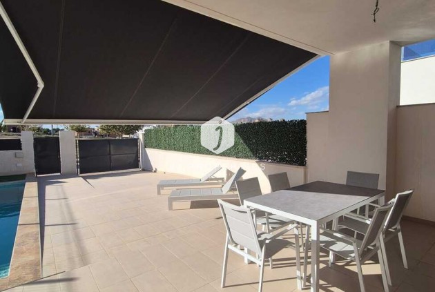 Tweedehands - Villa -
Bigastro - Inland