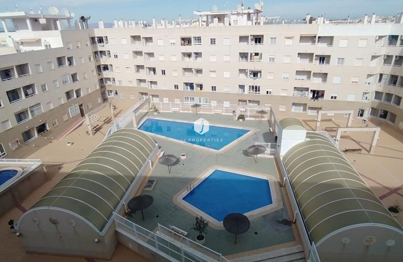 Tweedehands - Appartement / flat -
Torrevieja - CASCO URBANO
