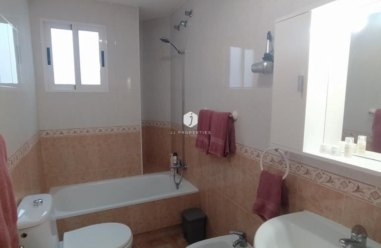 Tweedehands - Appartement / flat -
Torrevieja - CASCO URBANO