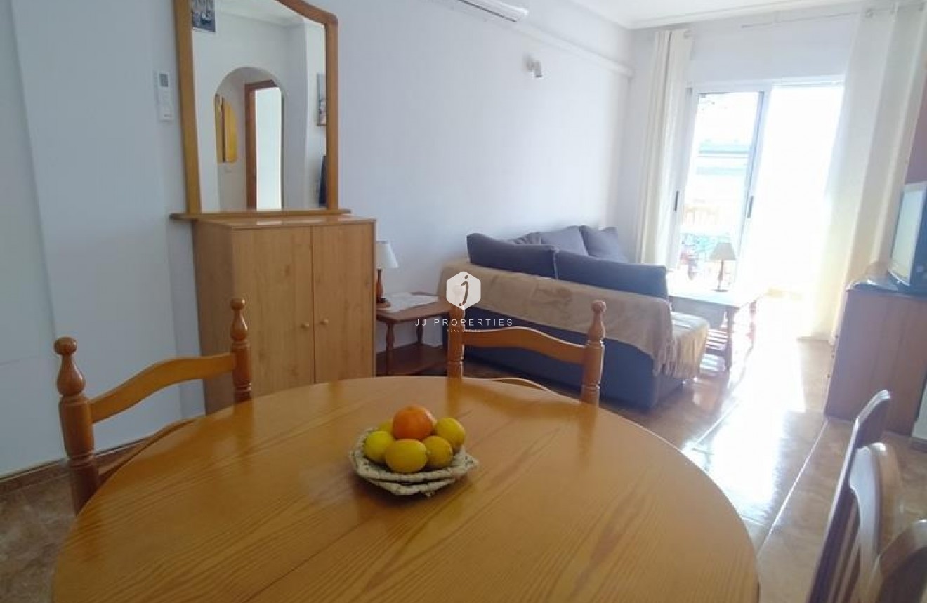 Tweedehands - Appartement / flat -
Torrevieja - CASCO URBANO