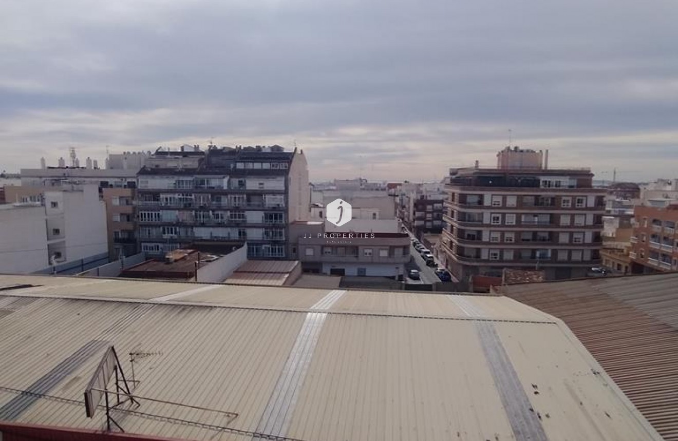 Tweedehands - Appartement / flat -
Torrevieja - CASCO URBANO