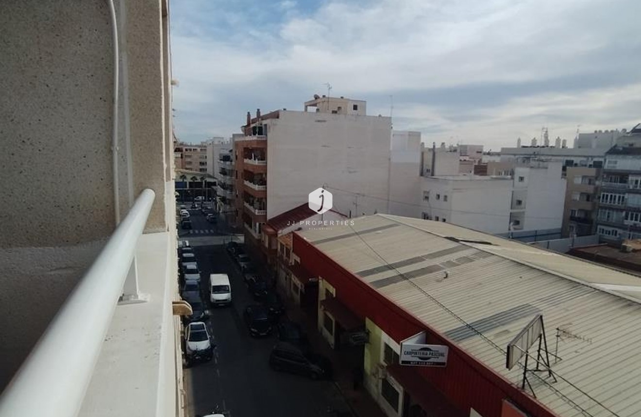 Tweedehands - Appartement / flat -
Torrevieja - CASCO URBANO