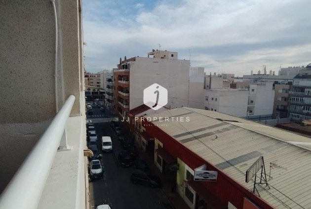 Tweedehands - Appartement / flat -
Torrevieja - CASCO URBANO