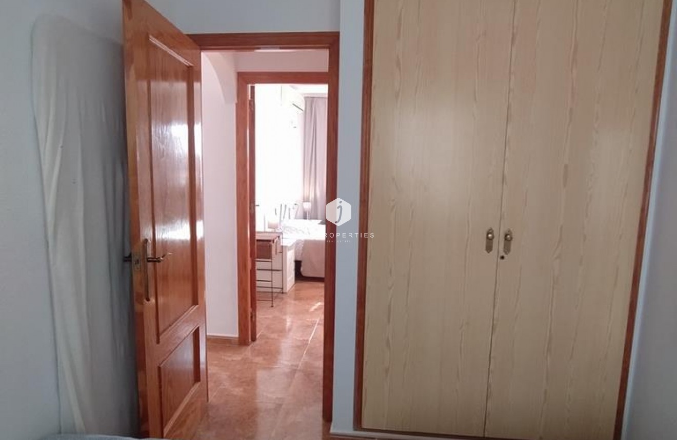 Tweedehands - Appartement / flat -
Torrevieja - CASCO URBANO