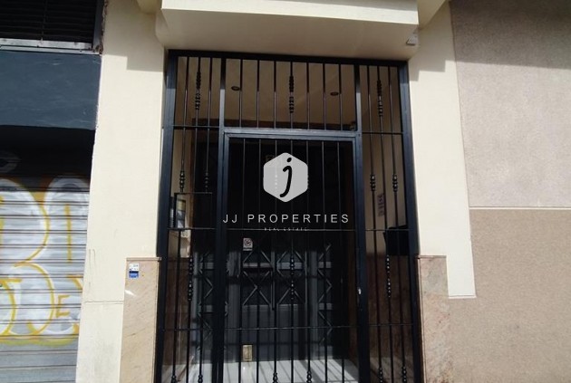 Tweedehands - Appartement / flat -
Torrevieja - CASCO URBANO