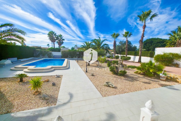 Z drugiej ręki - Villa -
Torrevieja - Costa Blanca
