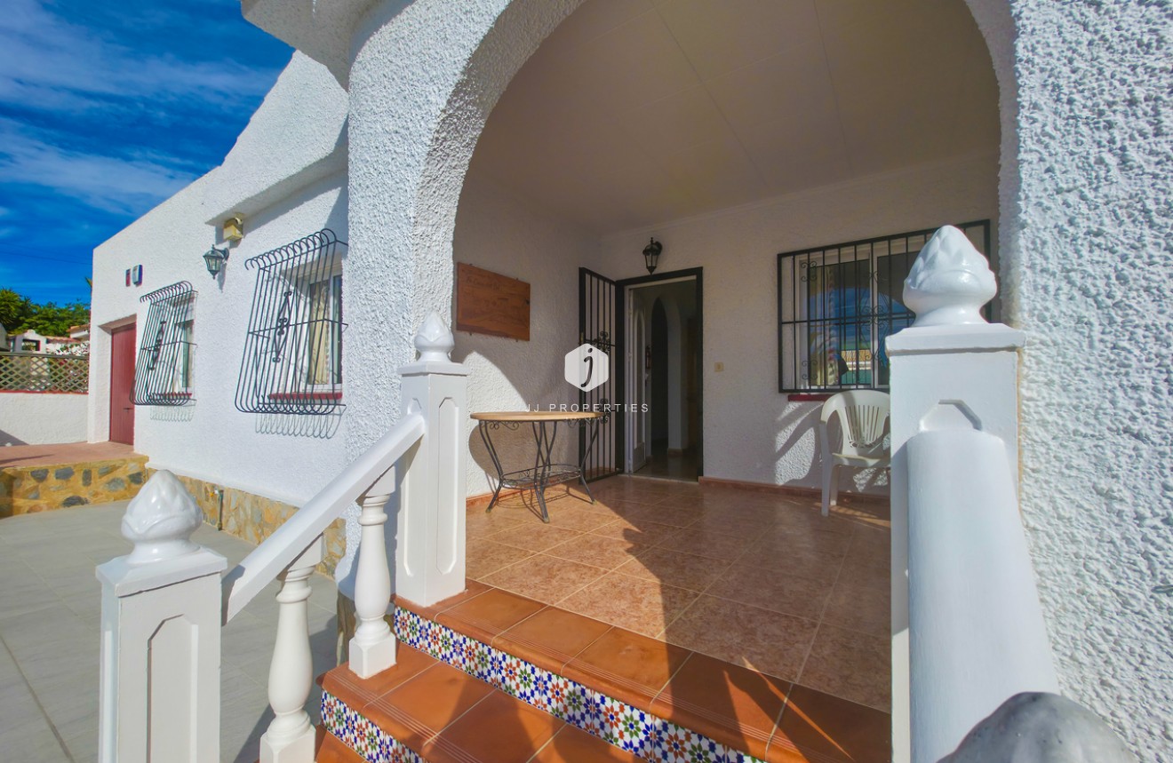 Z drugiej ręki - Villa -
Torrevieja - Costa Blanca