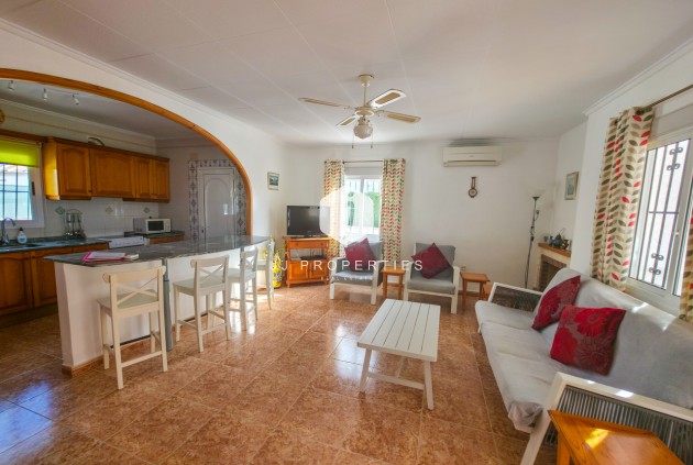 Z drugiej ręki - Villa -
Torrevieja - Costa Blanca