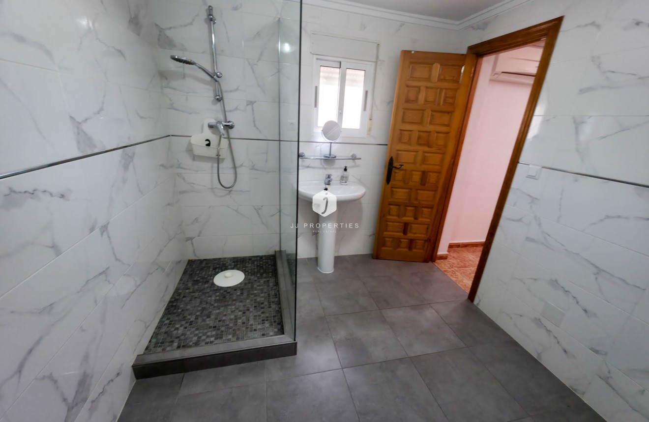 Z drugiej ręki - Villa -
Torrevieja - Costa Blanca