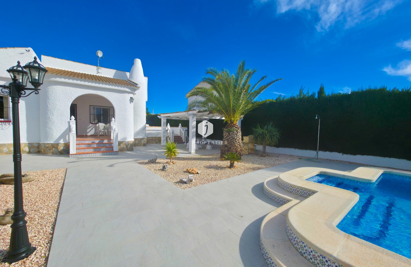 Z drugiej ręki - Villa -
Torrevieja - Costa Blanca