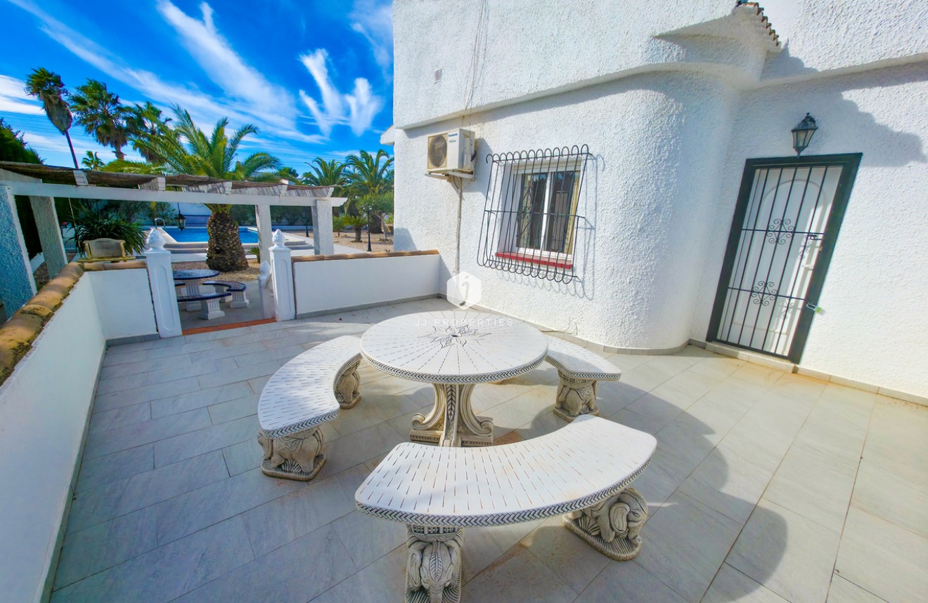 Z drugiej ręki - Villa -
Torrevieja - Costa Blanca