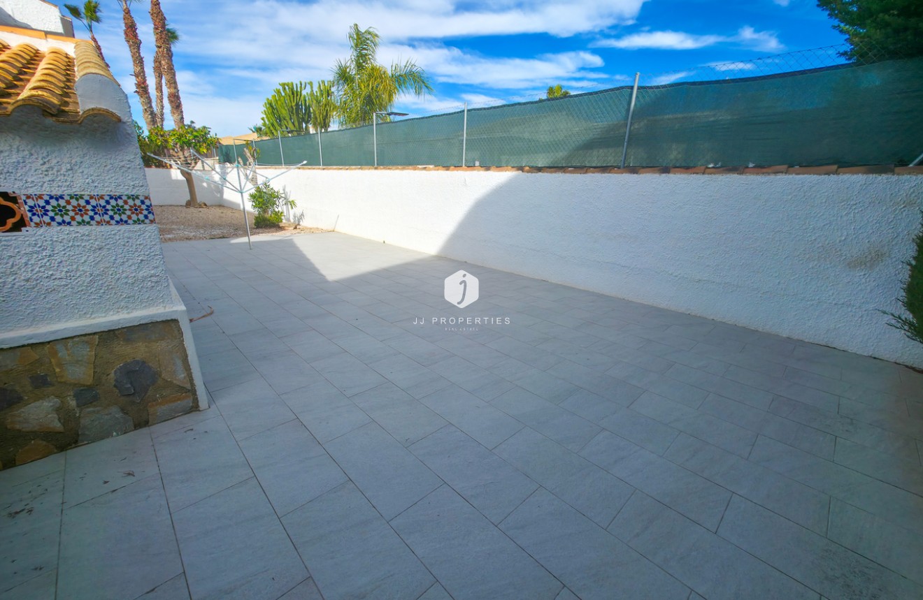 Z drugiej ręki - Villa -
Torrevieja - Costa Blanca