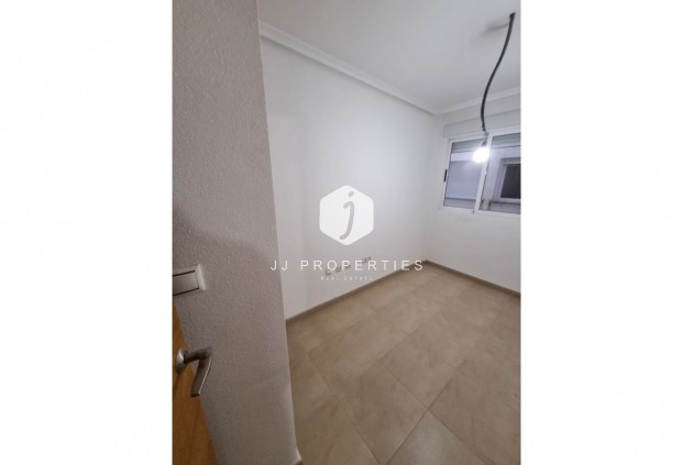 Tweedehands - Appartement / flat -
Torrevieja - Costa Blanca