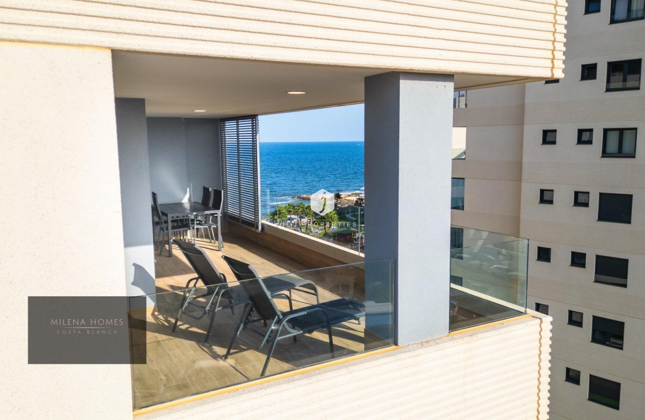 Tweedehands - Appartement / flat -
Torrevieja - Punta prima