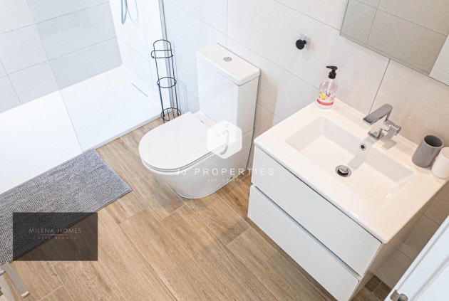 Tweedehands - Appartement / flat -
Torrevieja - Punta prima