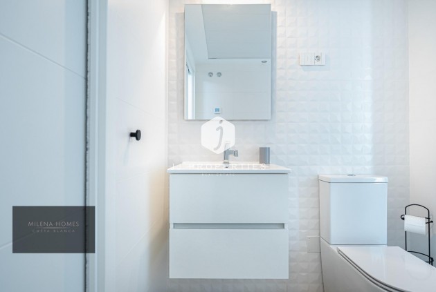 Tweedehands - Appartement / flat -
Torrevieja - Punta prima