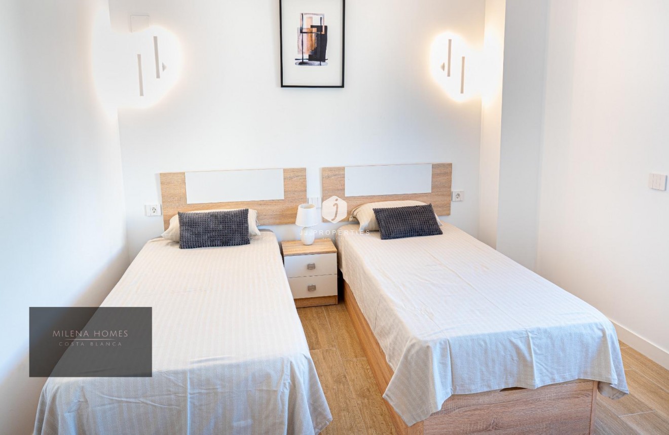 Tweedehands - Appartement / flat -
Torrevieja - Punta prima