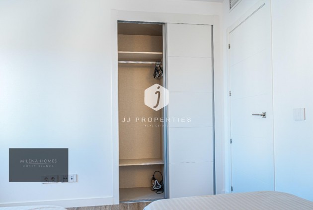 Tweedehands - Appartement / flat -
Torrevieja - Punta prima