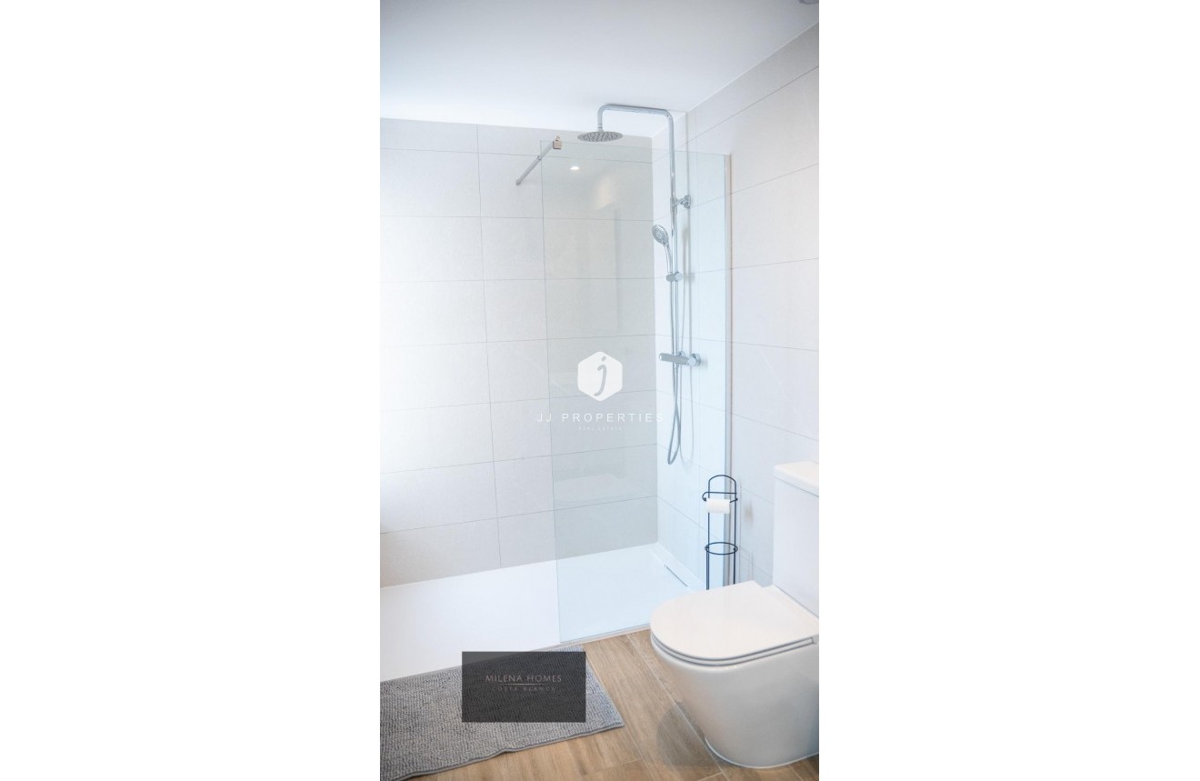 Tweedehands - Appartement / flat -
Torrevieja - Punta prima