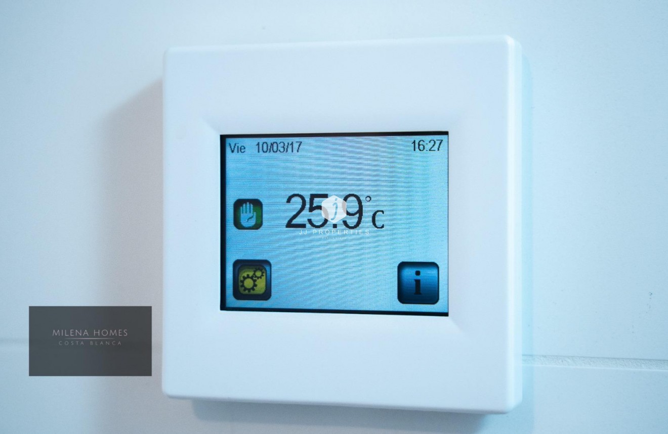 Tweedehands - Appartement / flat -
Torrevieja - Punta prima