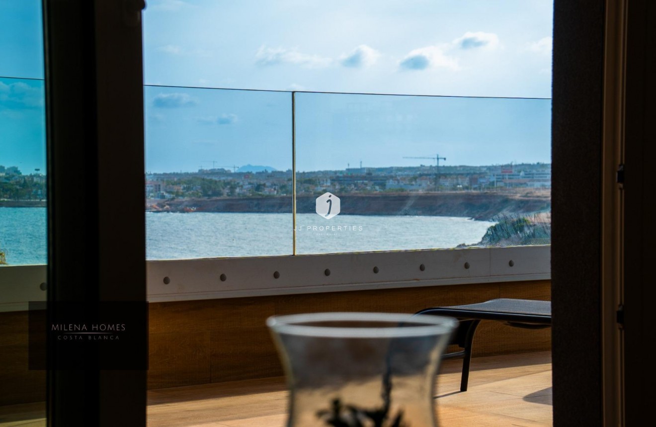 Tweedehands - Appartement / flat -
Torrevieja - Punta prima