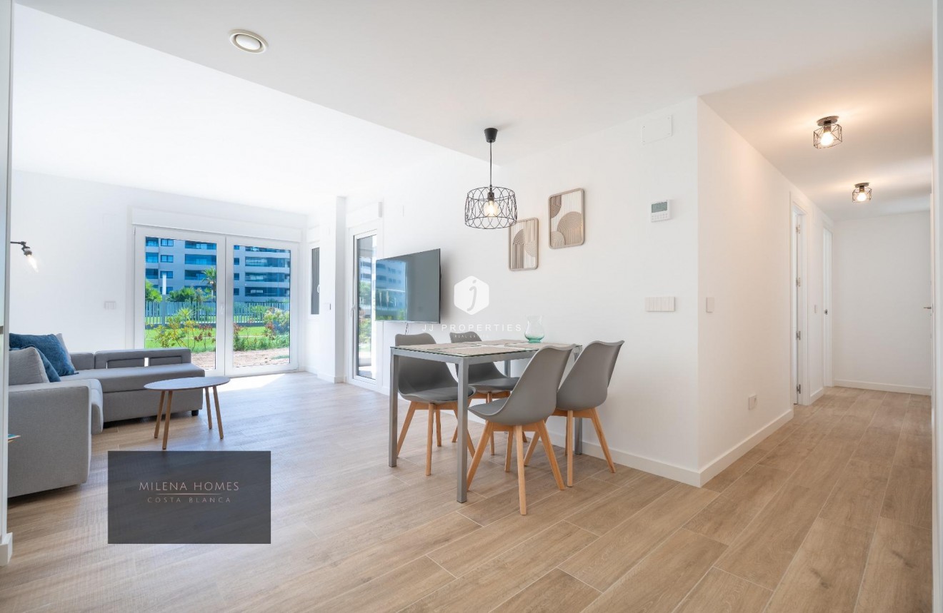 Tweedehands - Appartement / flat -
Torrevieja - Punta prima