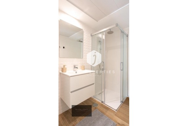 Tweedehands - Appartement / flat -
Torrevieja - Punta prima