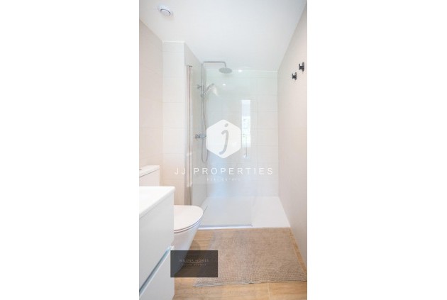 Tweedehands - Appartement / flat -
Torrevieja - Punta prima