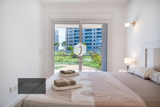 Tweedehands - Appartement / flat -
Torrevieja - Punta prima