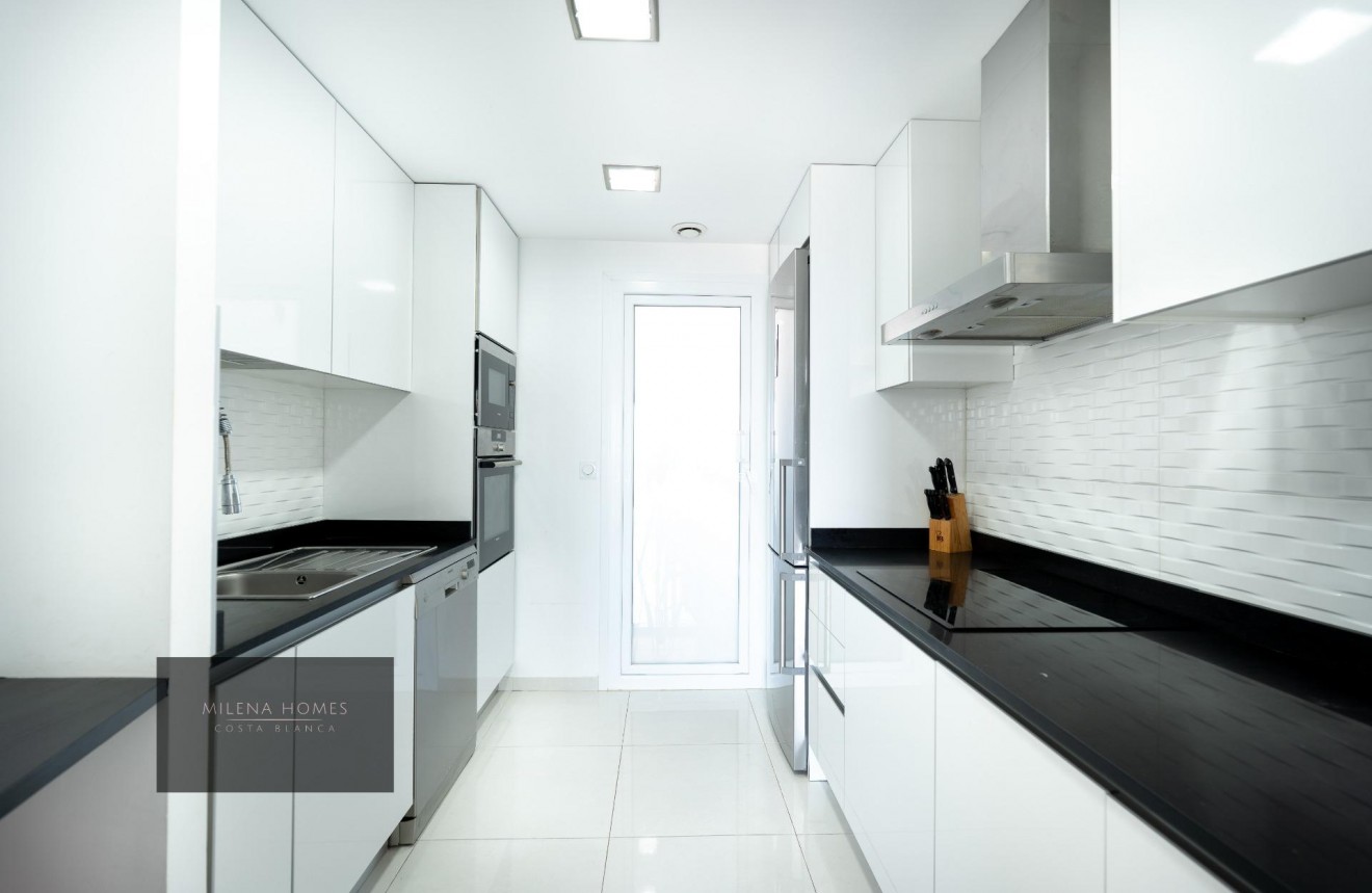 Tweedehands - Penthouse -
Torrevieja - Punta prima