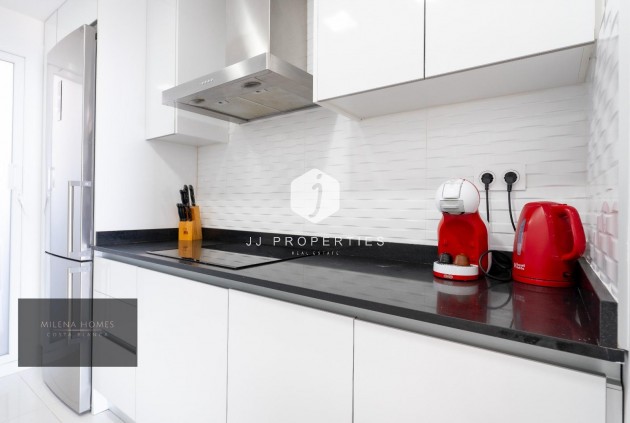 Tweedehands - Penthouse -
Torrevieja - Punta prima