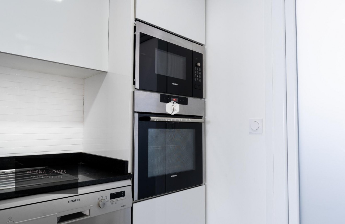 Tweedehands - Penthouse -
Torrevieja - Punta prima