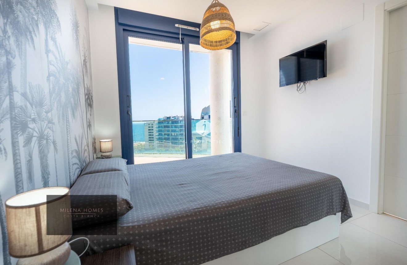 Tweedehands - Penthouse -
Torrevieja - Punta prima