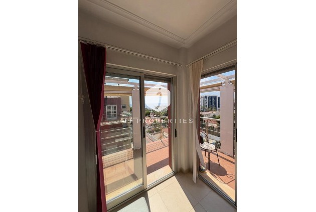 Tweedehands - Penthouse -
Torrevieja - Punta prima