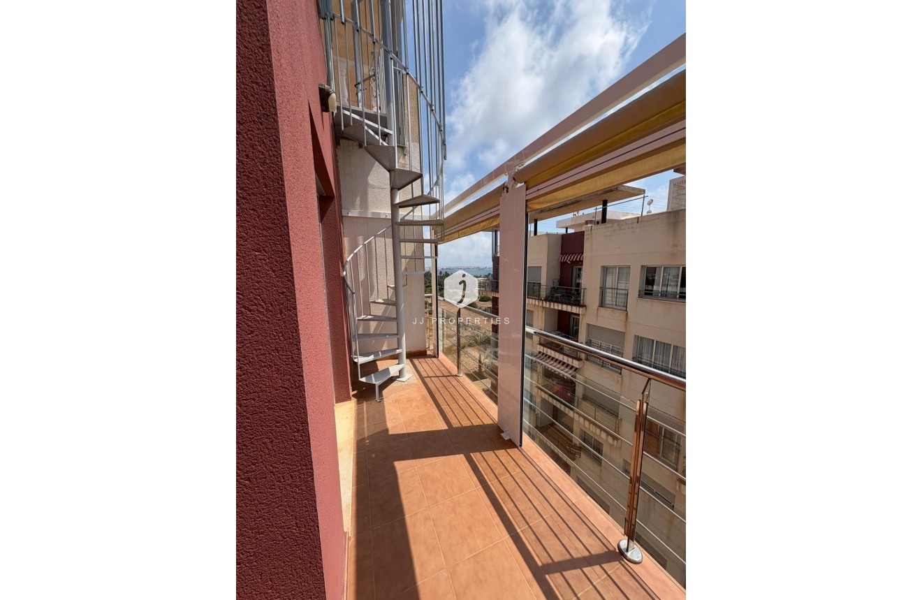 Tweedehands - Penthouse -
Torrevieja - Punta prima