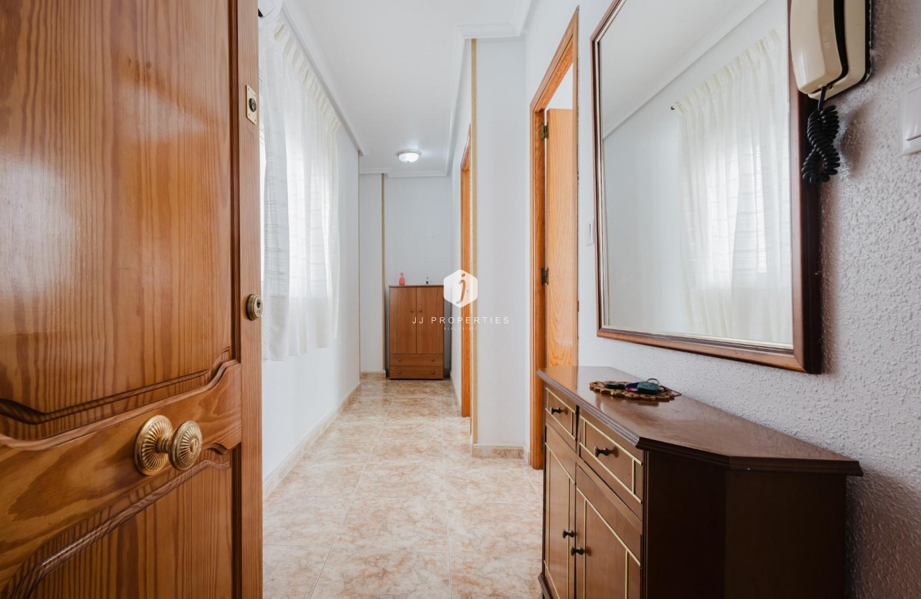 D'occasion - Appartement -
Torrevieja - Costa Blanca