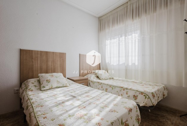 D'occasion - Appartement -
Torrevieja - Costa Blanca