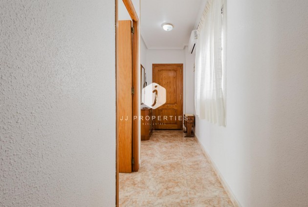 D'occasion - Appartement -
Torrevieja - Costa Blanca