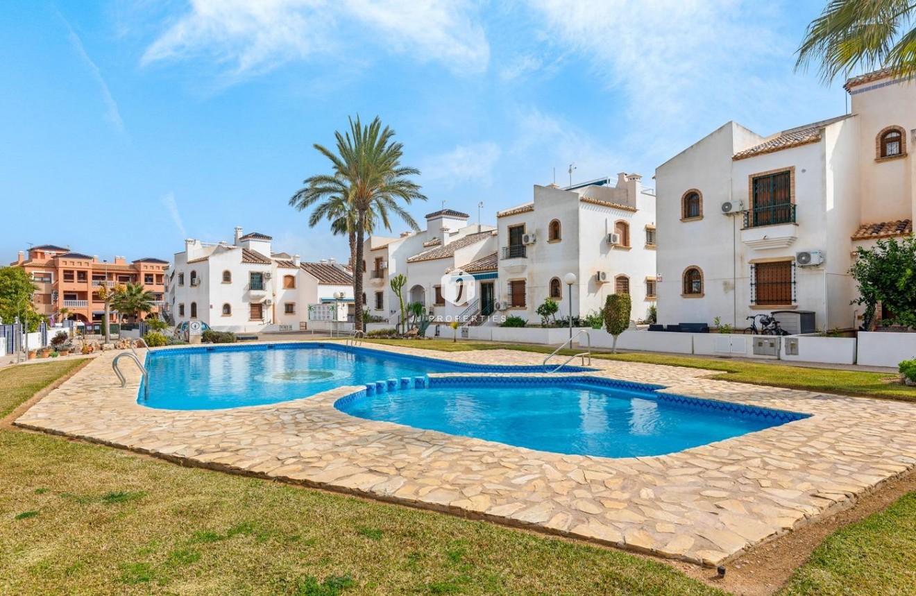 Tweedehands - Appartement / flat -
Orihuela Costa - Costa Blanca