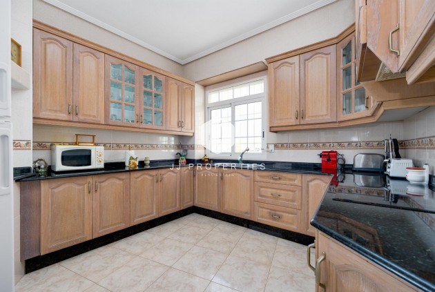 Tweedehands - Appartement / flat -
Torrevieja - Costa Blanca