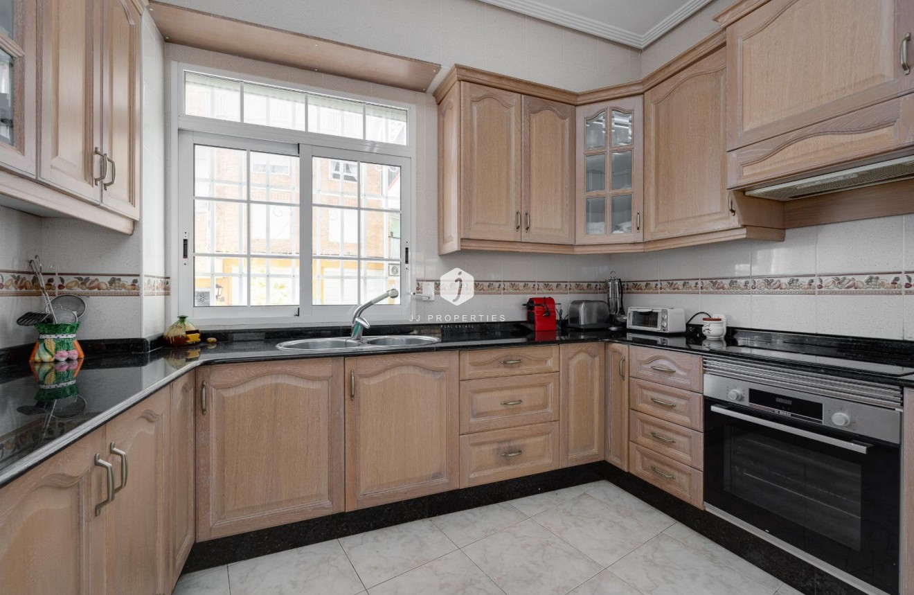 Tweedehands - Appartement / flat -
Torrevieja - Costa Blanca