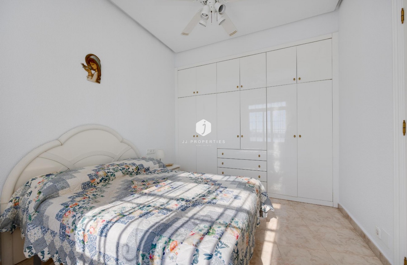 Tweedehands - Appartement / flat -
Torrevieja - Costa Blanca