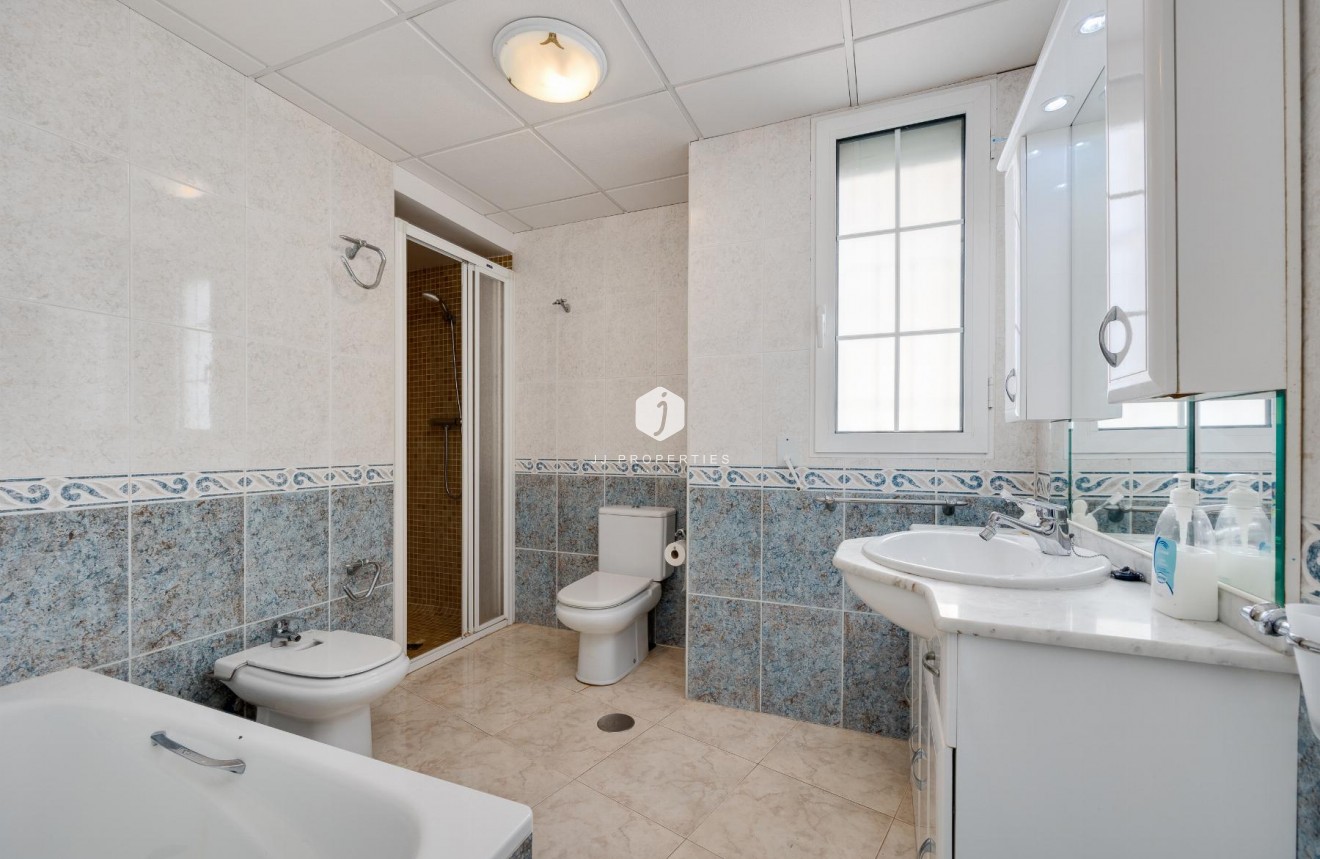 Tweedehands - Appartement / flat -
Torrevieja - Costa Blanca