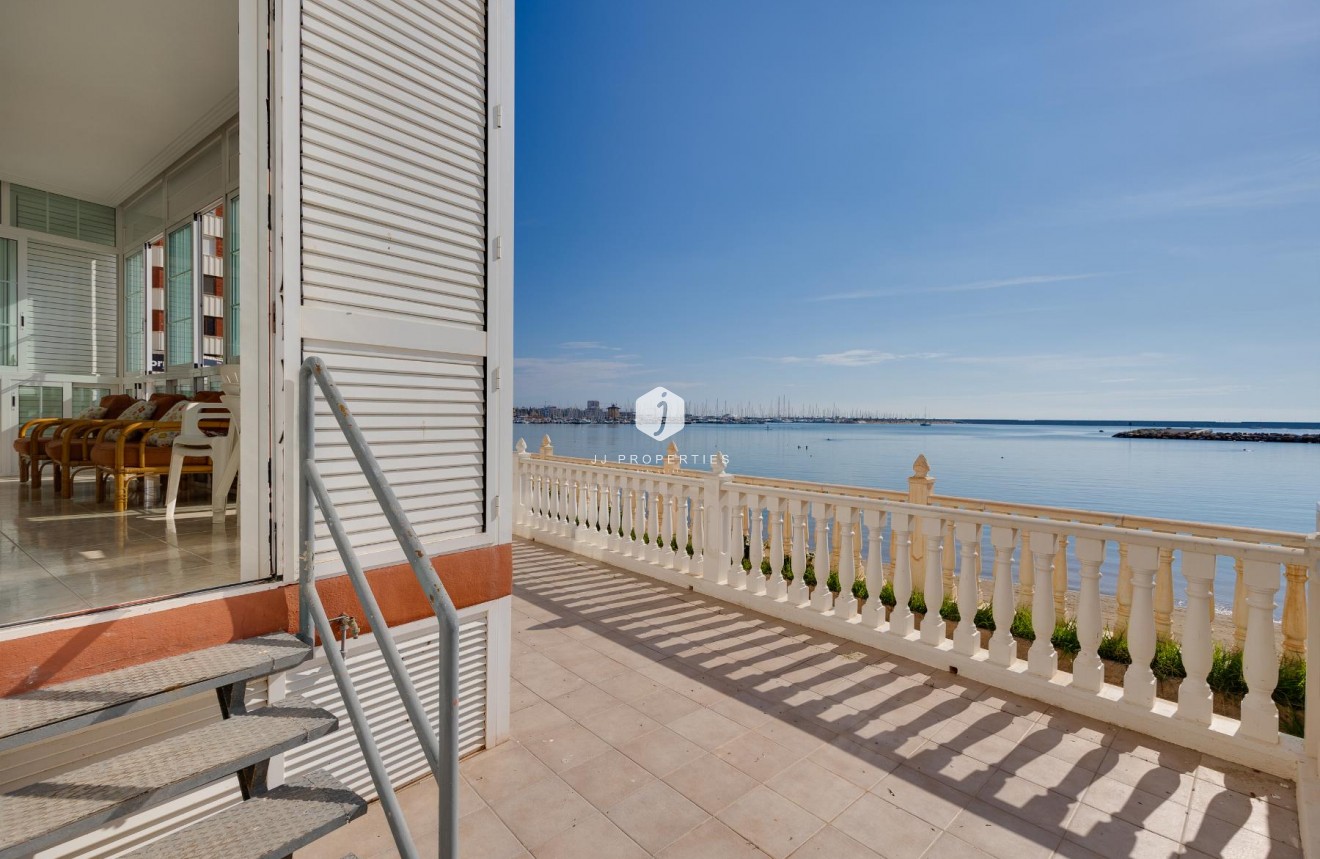 Tweedehands - Appartement / flat -
Torrevieja - Costa Blanca