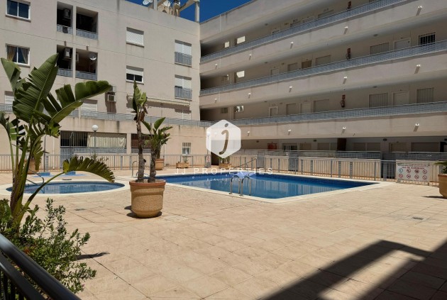 Tweedehands - Appartement / flat -
Almoradí - Inland
