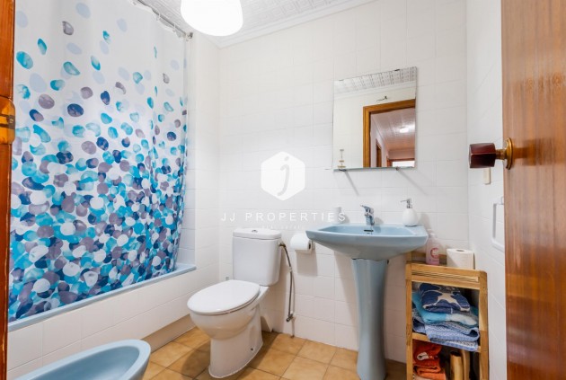 Z drugiej ręki - Mieszkanie w bloku -
Torrevieja - Costa Blanca